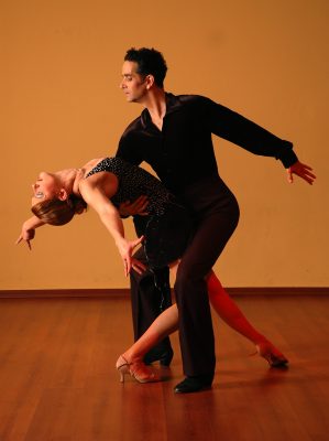 Free Salsa & Bachata Class for Absolute Beginners!